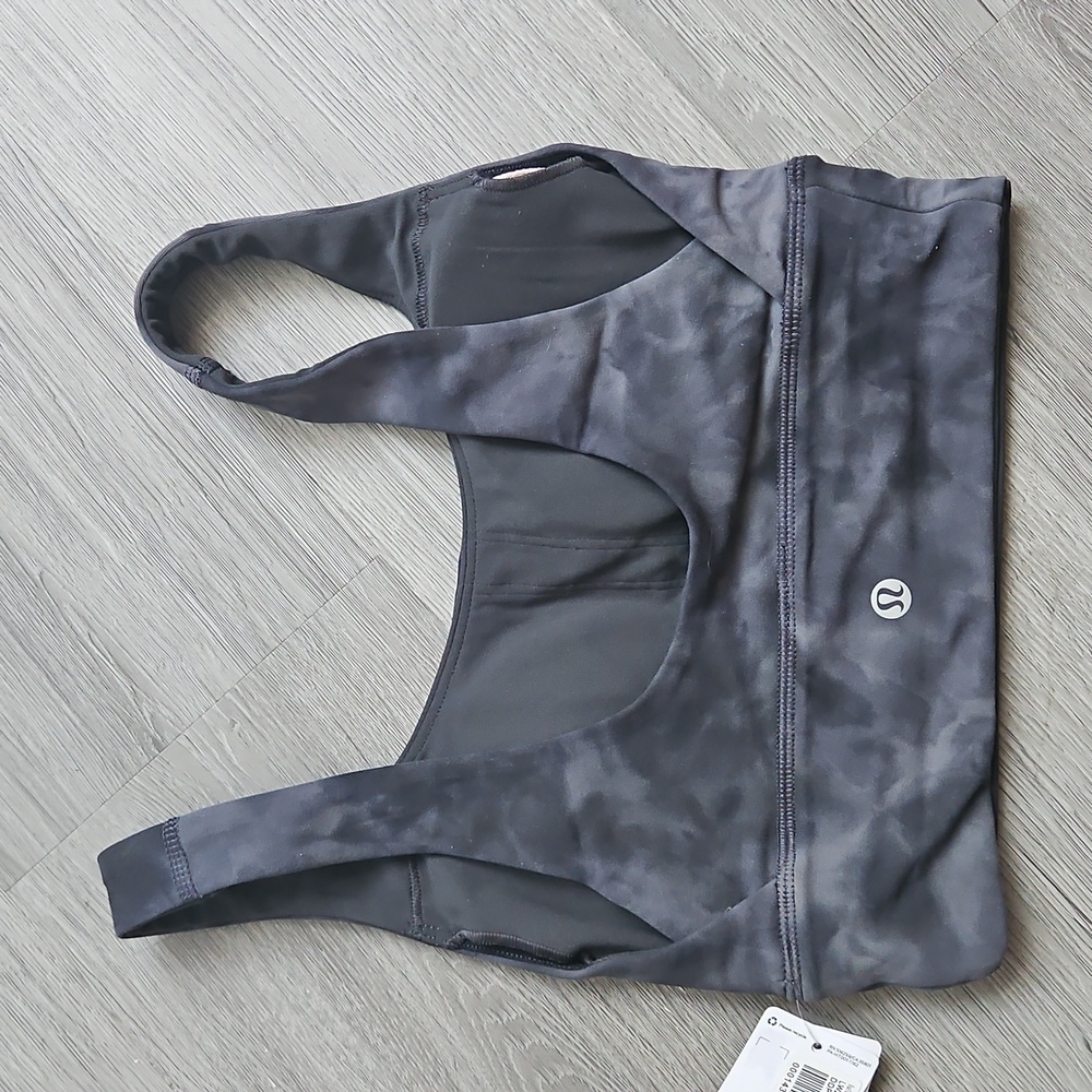 NWT Lululemon Align Reversible Bra Light Support, C/D Cup Sz 2 - Picture 5 of 6
